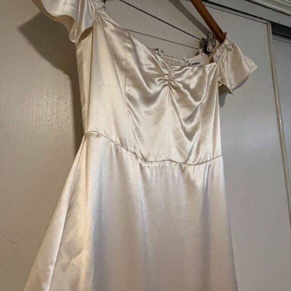 Reformation 100% Silk Sianna Wedding Dress Off the Shoulder / Butterfly NWOT - Picture 5 of 12